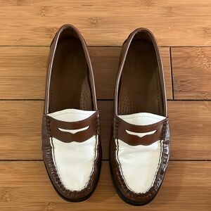 Bass Whitney Weejuns